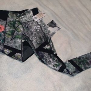 NWT CALIA by Carrie Underwood limited edition workout tight